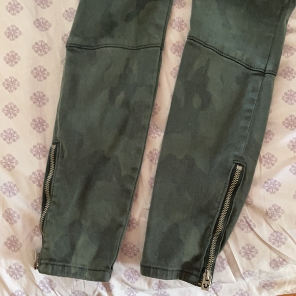 True Religion Army Fatigue Skinny Pants - Picture 3 of 4